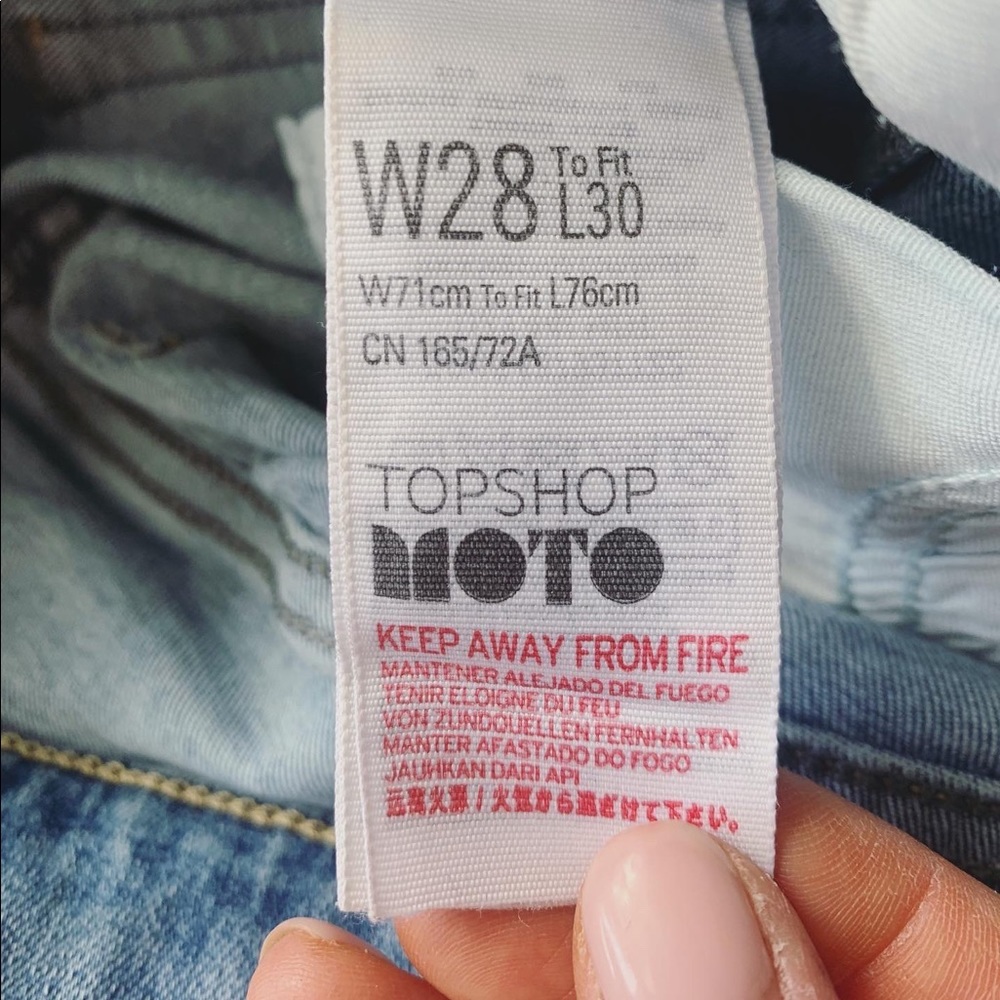 TOPSHOP Ripped Skinny Jeans - Picture 3 of 3